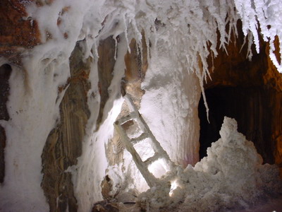 cuevas de Catalunya