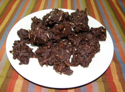 virutas de chocolate y almendras