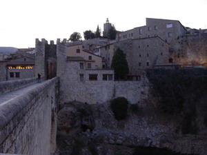 con niños en besalú