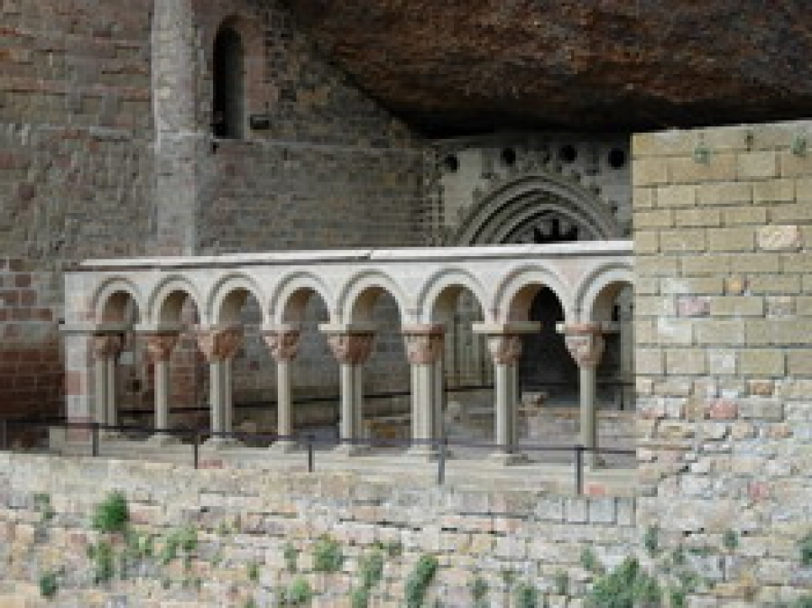 Monestir vell de san juan de la peña