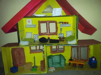 hacemos una casa para los playmobil