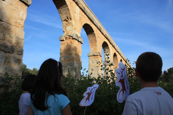 con niños en el tarragonès