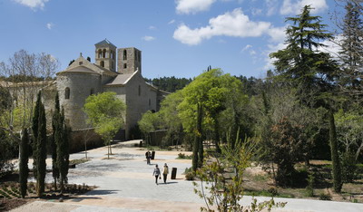 sortir-amb-nens-al-bages-taller-infantil-mon-sant-benet-en-familia