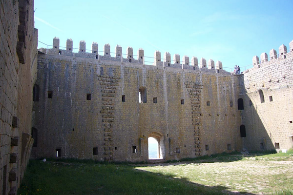 Castillo de Torroella de Montgrí 