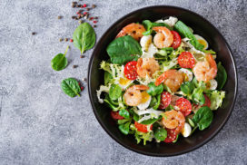 ensalada de espinacas y gambas