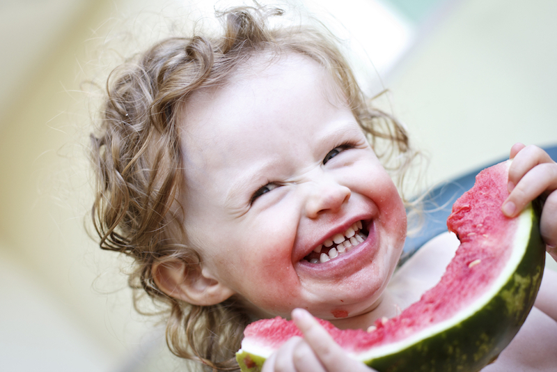beneficio de la fruta para los niños