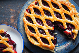 Tarta con frutos rojos