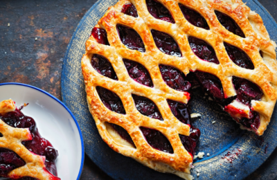 Tarta con frutos rojos