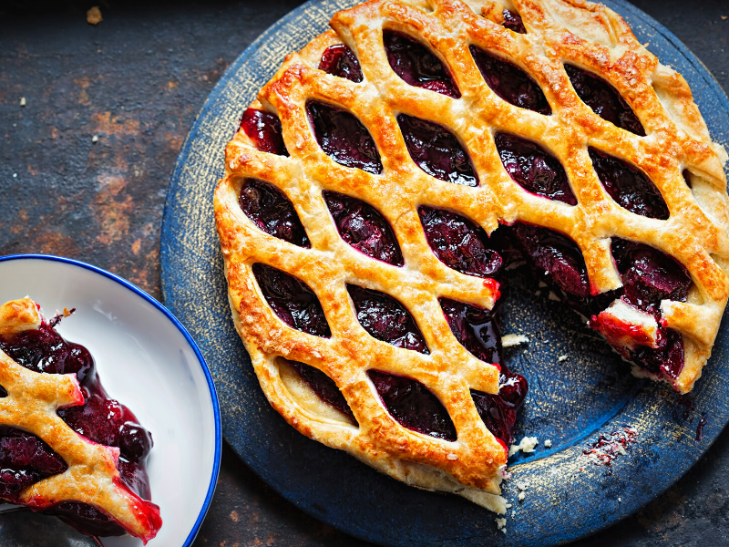 Tarta con frutos rojos