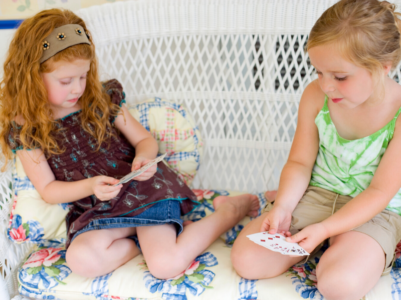 Juegos de cartas tradicionales para jugar en familia