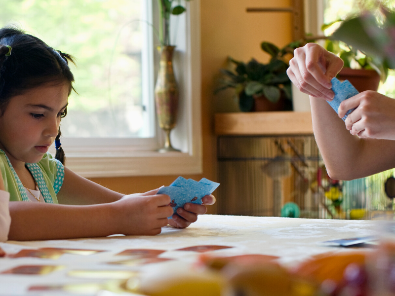 Juegos de cartas tradicionales para jugar en familia