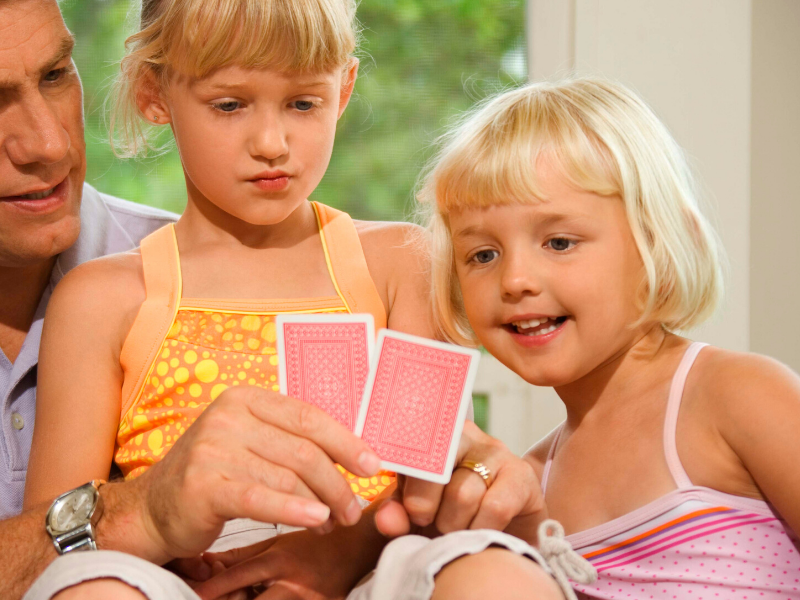 Juegos de cartas tradicionales para jugar en familia