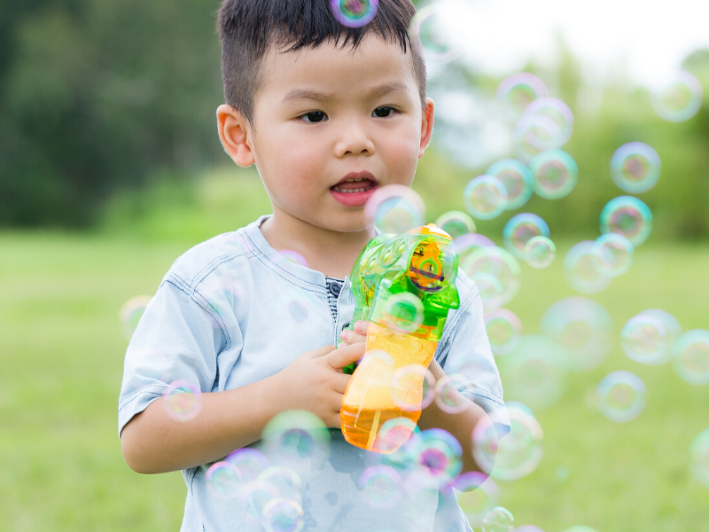 Shinybox Burbujas de Jabon Niños Actividad de Verano Al Aire Libre Mini Burbujas para Niños Bautizos 48 Piezas Pompas de Jabón Pomperos de Jabón Varita de Burbuja para Bodas Cumpleaños 