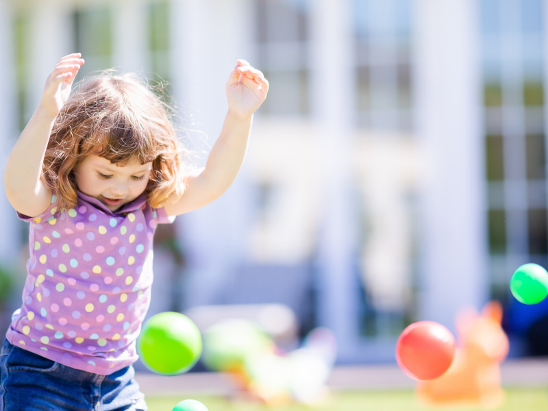 juegos para hacer con pelotas de plástico