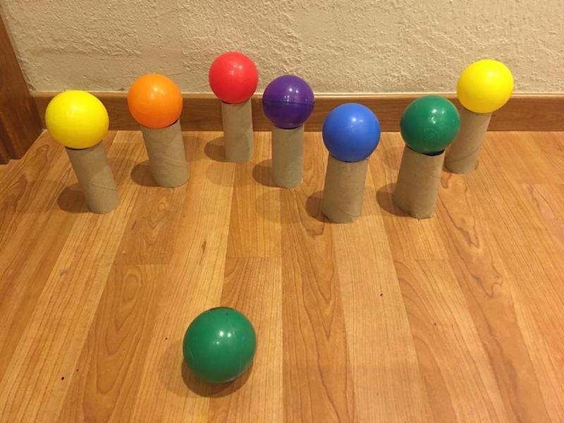 juegos para hacer con pelotas de plástico