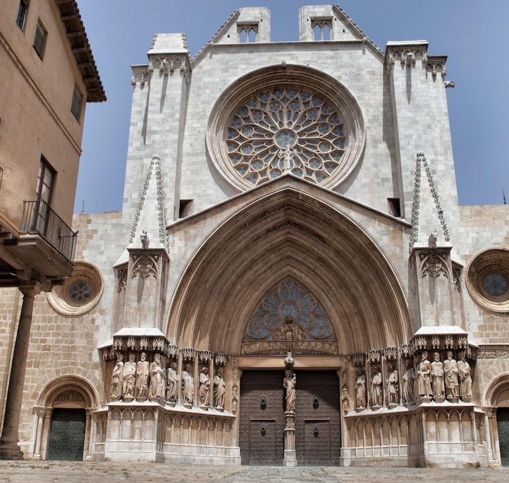 El Claustro De La Catedral De Tarragona Una Ruta Llena De Historia BGHT