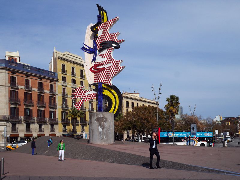 Escultures curioses a Barcelona