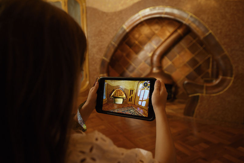 VISITA FAMILIAR AMB REALITAT VIRTUAL A LA CASA BATLLÓ