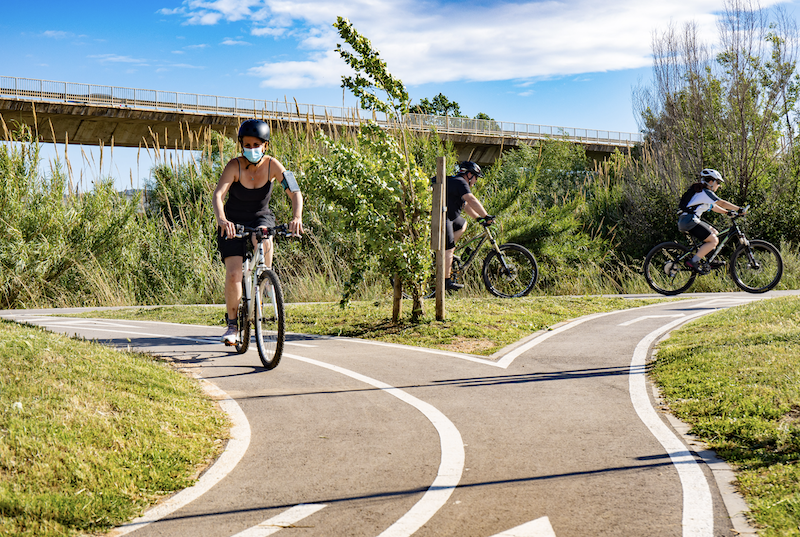 en bicicleta por los municipios del área metropolitana