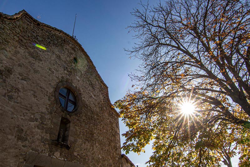 excursión en Santa Eulàlia de Puig-oriol con niños y niñas