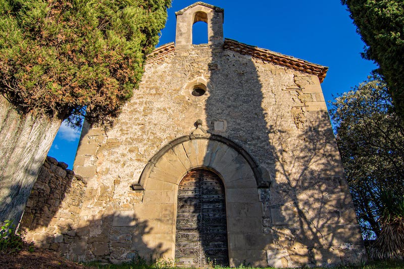 excursión en Santa Eulàlia de Puig-oriol con niños y niñas