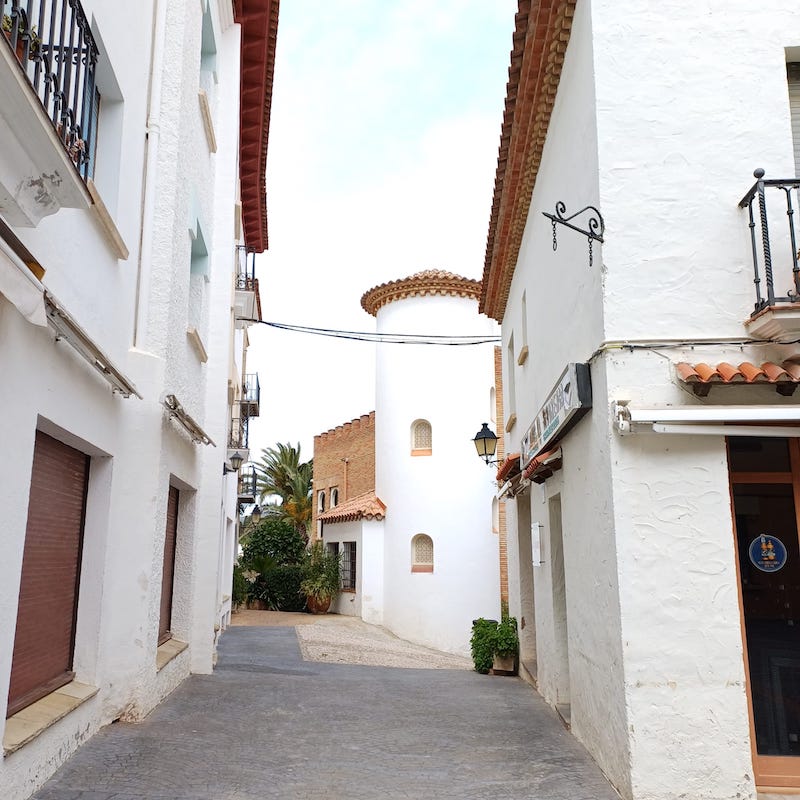 Roc de Sant Gaietà amb nens i nenes